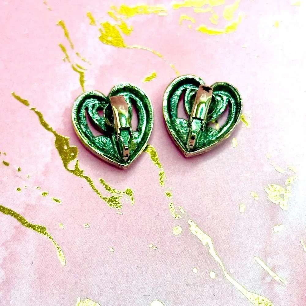 Avon Women's Vintage Silver Heart Faux Purple Stone Clip on Earrings - Picture 4 of 5